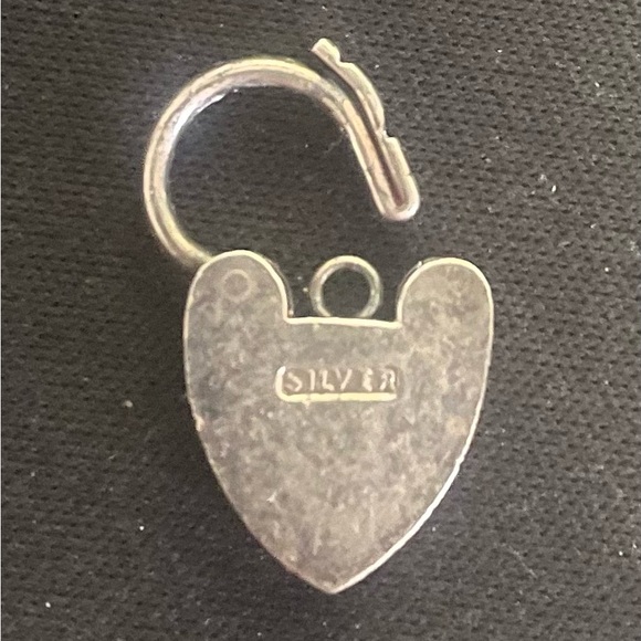Vintage SILVER stamped Heart-Shaped Padlock Pendant - Picture 2 of 8
